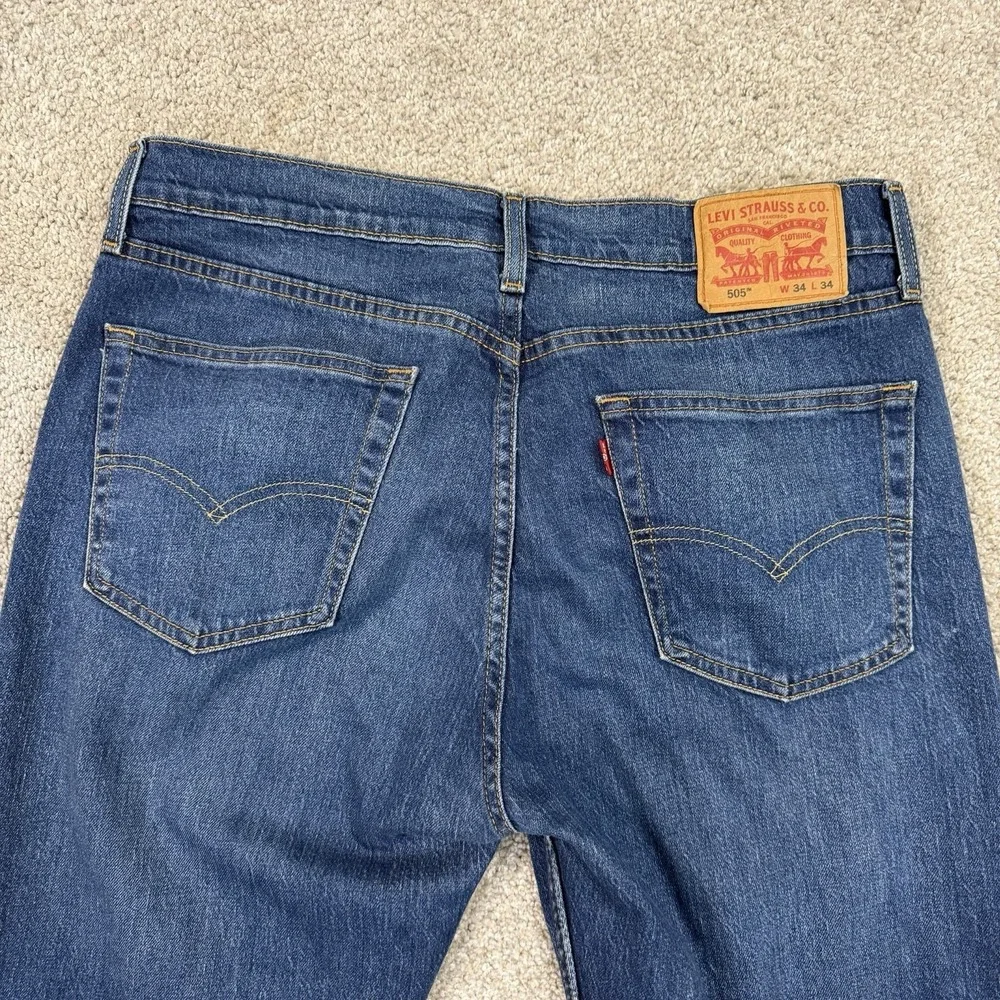 Levi's Mens 505 Jeans 34x34 Straight Leg Blue Medium Wash Denim Classic Everyday - Picture 8 of 9